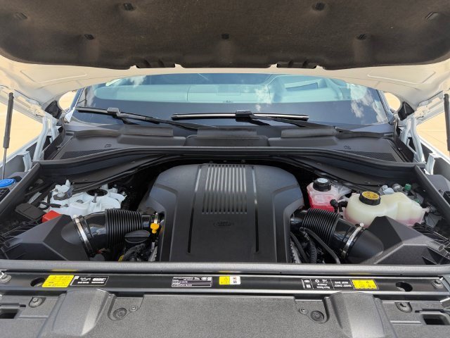 Used 2025 Land Rover Range Rover Autobiography AWD/4WD image 19
