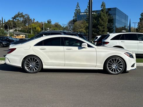 Used 2016 Mercedes-Benz CLS 400 image 2