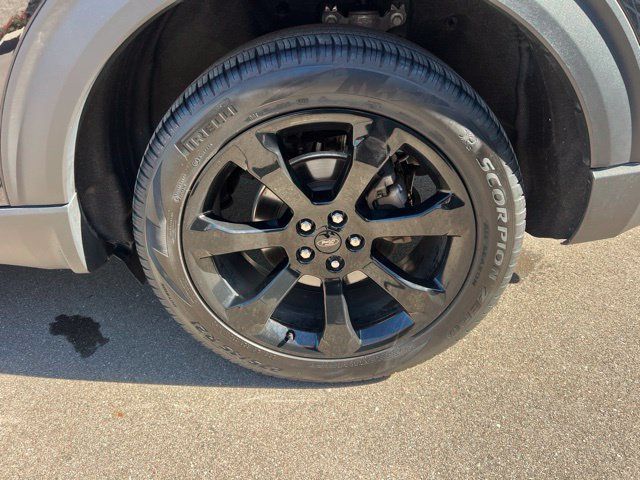 Used 2023 Ford Explorer ST-Line AWD/4WD image 9