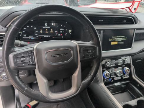 Used 2022 GMC Yukon Denali AWD/4WD image 12