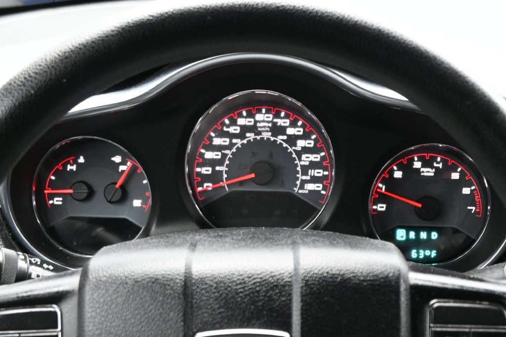 Used 2013 Dodge Avenger SE FWD image 16