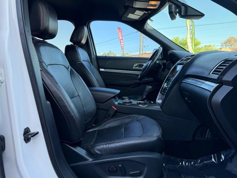 Used 2019 Ford Explorer Sport w/ Ford Safe & Smart Package AWD/4WD image 15