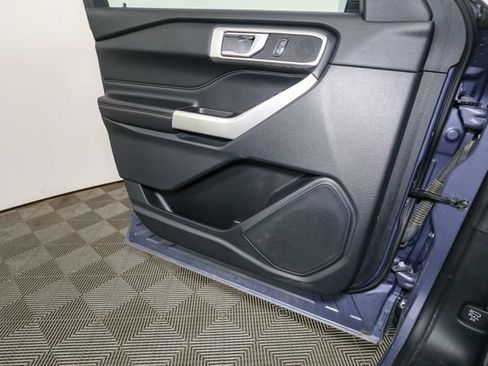 Used 2021 Ford Explorer XLT w/ Equipment Group 202A AWD/4WD image 37