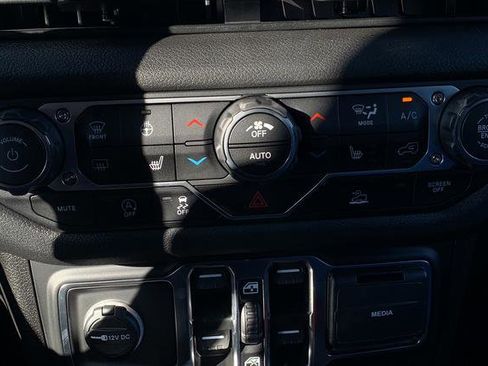 New 2025 Jeep Wrangler Sport S image 21