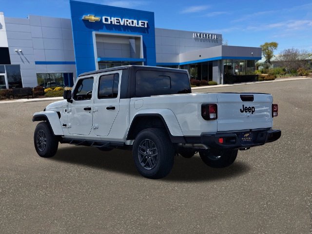 Used 2025 Jeep Gladiator Sport AWD/4WD image 25