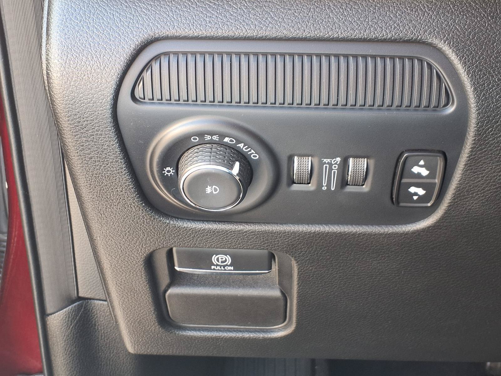 Used 2024 Jeep Wagoneer Series II AWD/4WD image 18