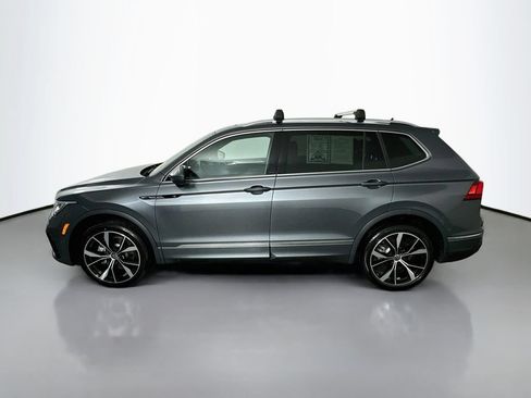 Used 2022 Volkswagen Tiguan SEL R-Line AWD/4WD image 4