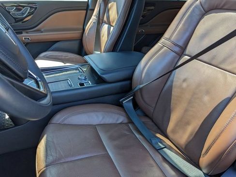 Used 2024 Lincoln Aviator Reserve w/ Elements Package Plus AWD/4WD image 12