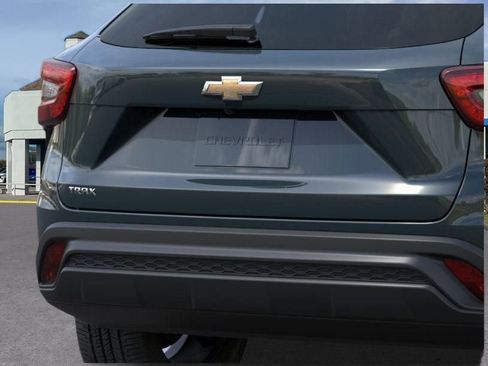 New 2026 Chevrolet Trax LS image 14