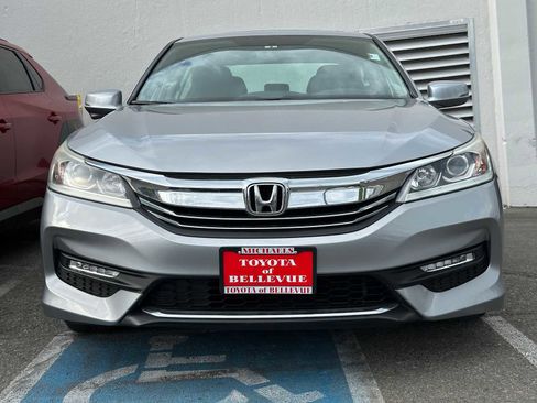 Used 2016 Honda Accord EX image 2