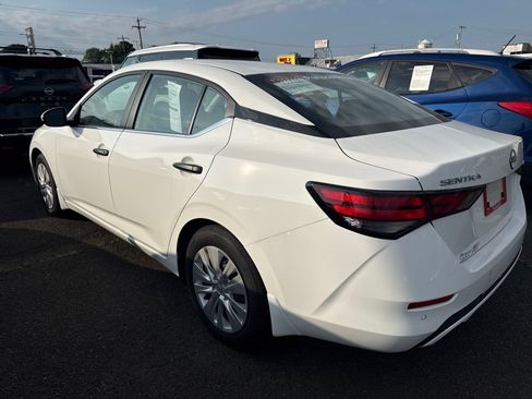 Used 2025 Nissan Sentra S FWD image 4