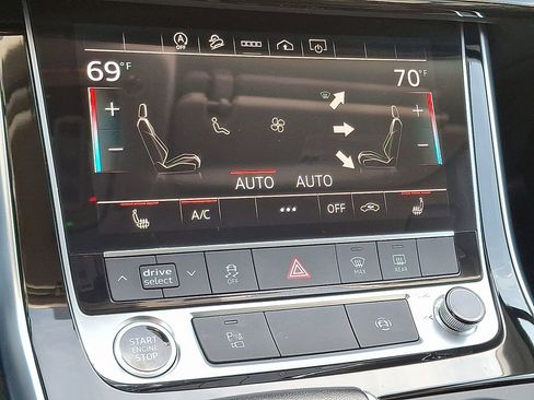 Used 2022 Audi Q7 3.0T Premium w/ Convenience Package image 18