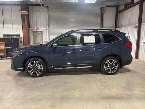 Used 2023 Subaru Ascent Limited w/ Technology Package image 5