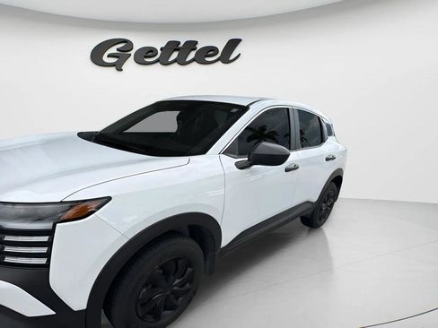 Certified 2025 Nissan Kicks S image 14