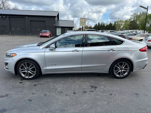 Used 2019 Ford Fusion Titanium FWD image 2