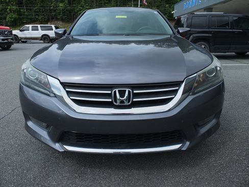 Used 2015 Honda Accord Sport image 8
