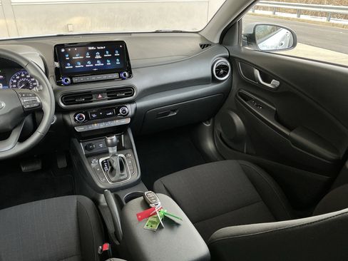 Used 2023 Hyundai Kona SEL w/ Convenience Package image 16