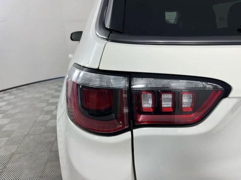 Used 2020 Jeep Compass Trailhawk image 11