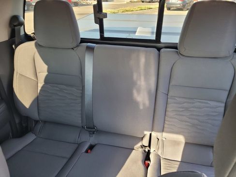 Used 2025 Nissan Frontier S AWD/4WD image 11