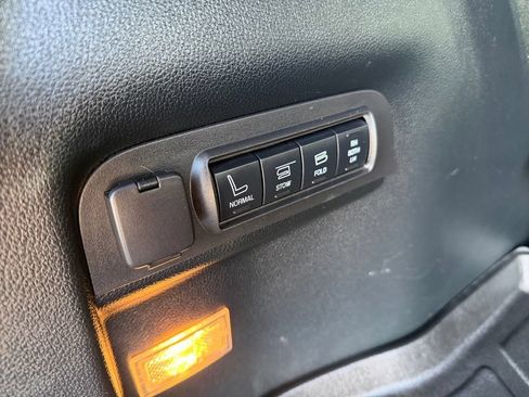 Used 2018 Ford Explorer Platinum AWD/4WD image 47