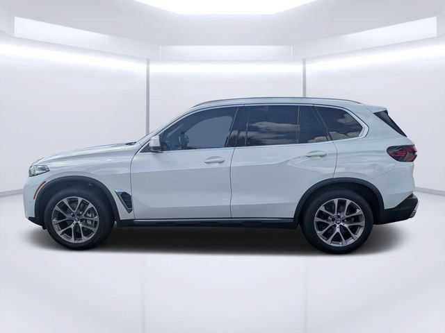 Used 2024 BMW X5 sDrive40i w/ Parking Assistance Package RWD image 6