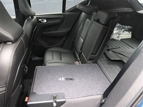 Certified 2024 Volvo XC40 B5 Plus w/ Protection Package Premier image 22