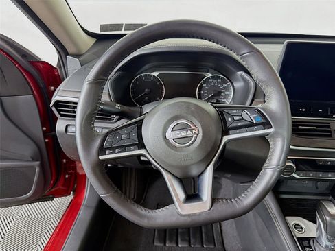 Used 2025 Nissan Altima 2.5 SL image 12