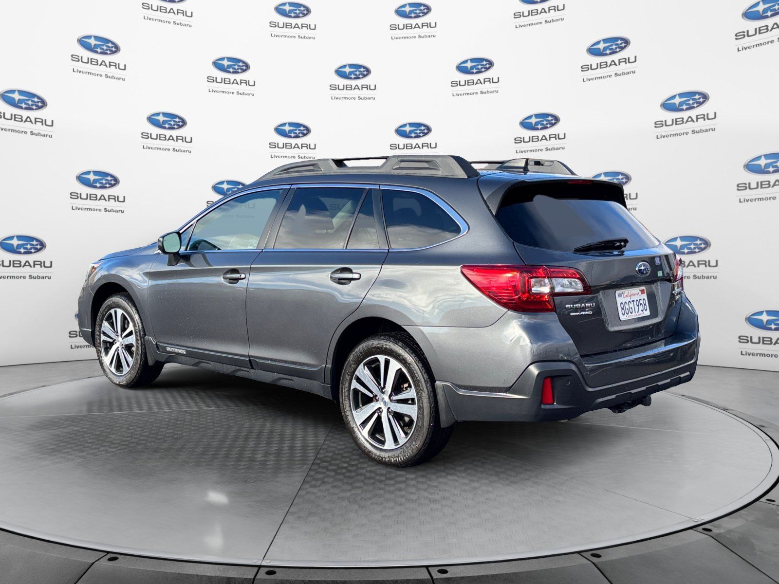 Used 2019 Subaru Outback 3.6R Limited AWD/4WD image 4