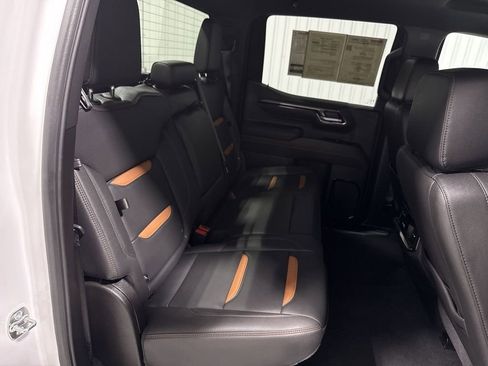 Used 2025 GMC Sierra 1500 AT4 image 28