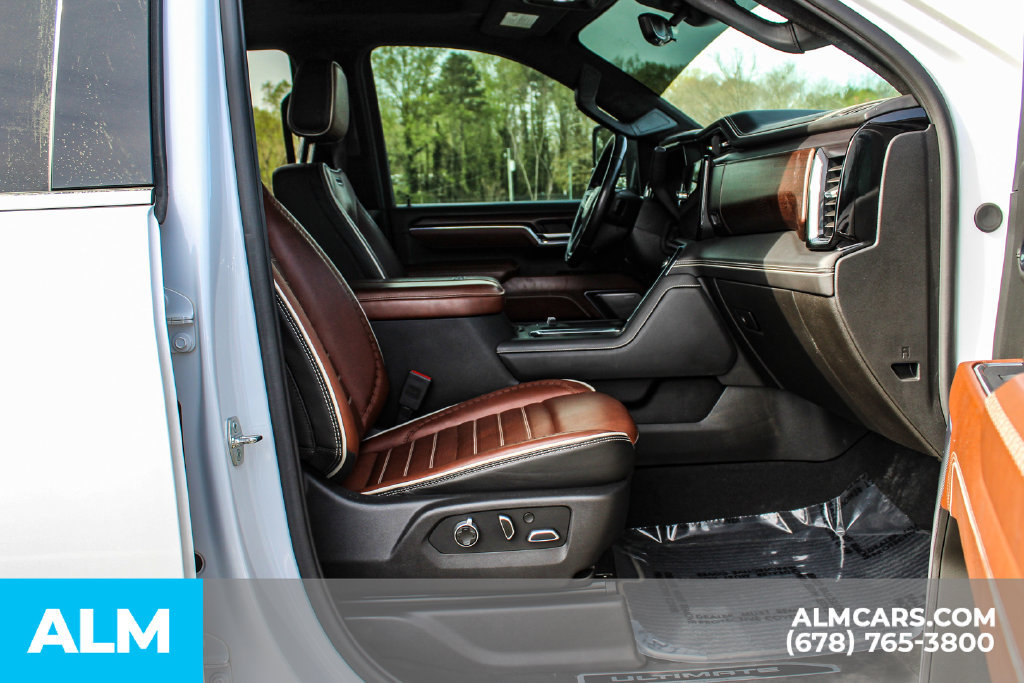 Used 2024 GMC Sierra 3500 Denali Ultimate AWD/4WD image 18