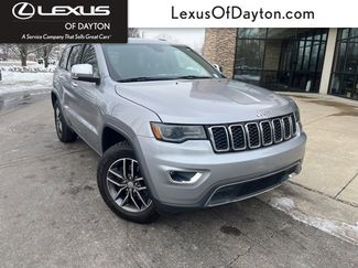 Used 2017 Jeep Grand Cherokee Limited w/ Luxury Group II video 2
