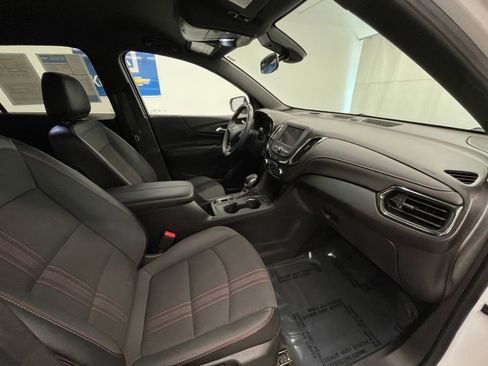 Used 2023 Chevrolet Equinox RS w/ LPO, Floor Liner Package image 8