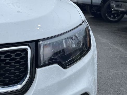 Used 2023 Jeep Compass Limited image 9