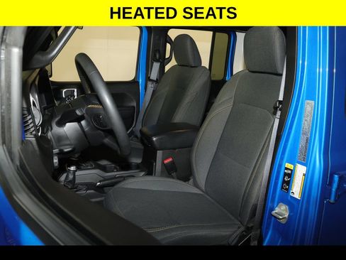 Used 2024 Jeep Wrangler Unlimited AWD/4WD image 3