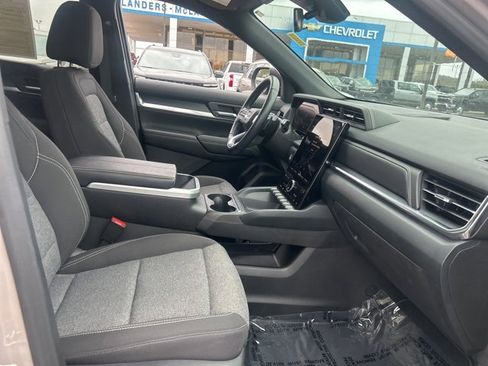 Used 2025 GMC Terrain Elevation image 30