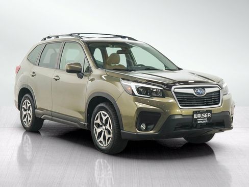 Used 2021 Subaru Forester Premium AWD/4WD image 7