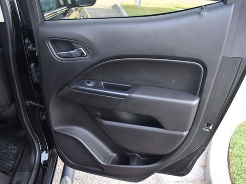 Used 2019 Chevrolet Colorado LT RWD image 48
