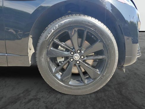 Used 2024 Jaguar F-PACE R-Dynamic S image 6