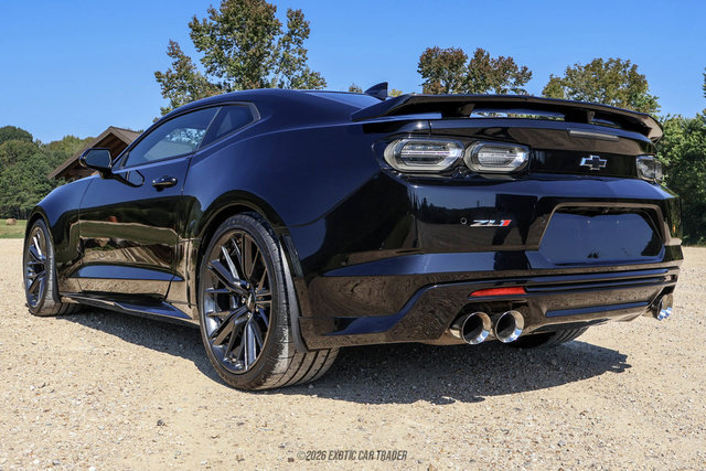 Used 2019 Chevrolet Camaro ZL1 w/ LPO, ZL1 Protection Package RWD image 5