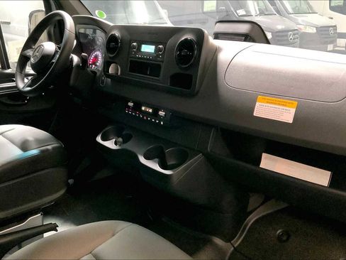 New 2025 Mercedes-Benz Sprinter 2500 image 11