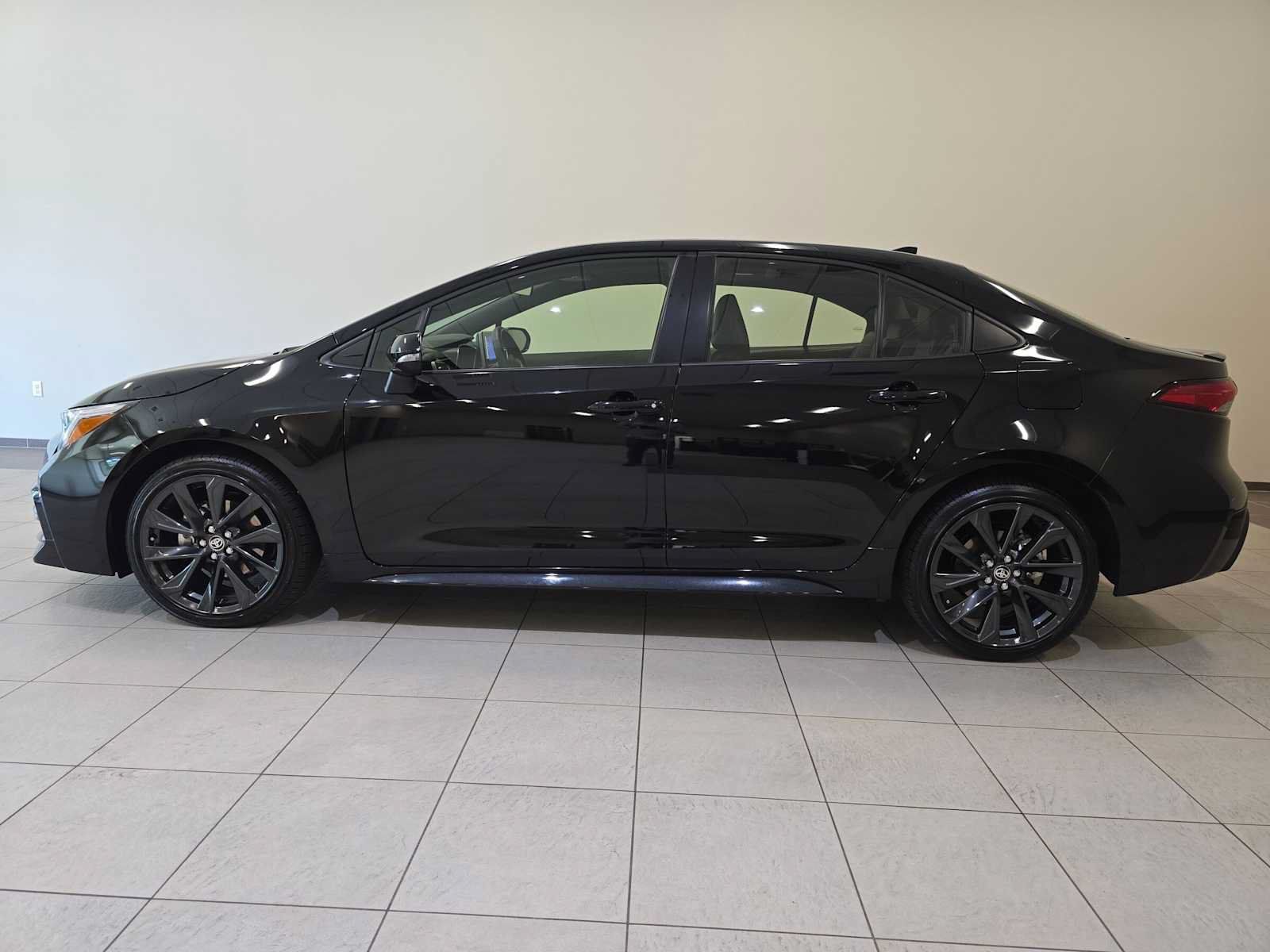 Certified 2024 Toyota Corolla XSE FWD image 3