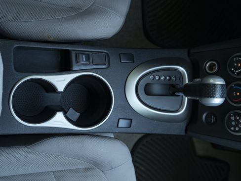 Used 2013 Nissan Rogue S FWD image 26