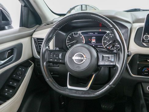 Used 2023 Nissan Rogue SV w/ SV Premium B Package FWD image 12