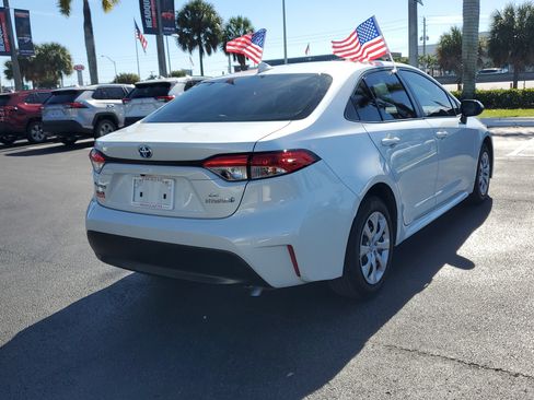 Used 2024 Toyota Corolla LE image 11