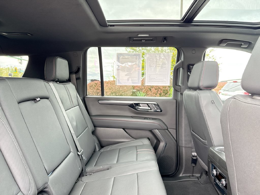 Used 2026 Chevrolet Suburban RST w/ Sun And Tow Package AWD/4WD image 6