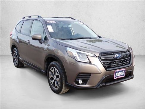 Certified 2024 Subaru Forester Premium AWD/4WD image 6