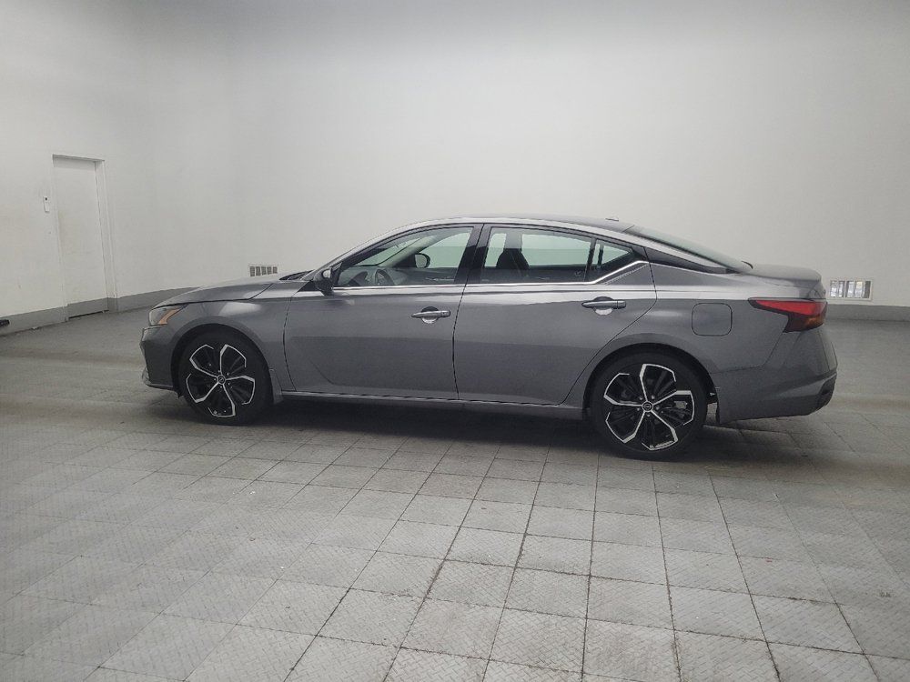 Used 2025 Nissan Altima 2.5 SR FWD image 3