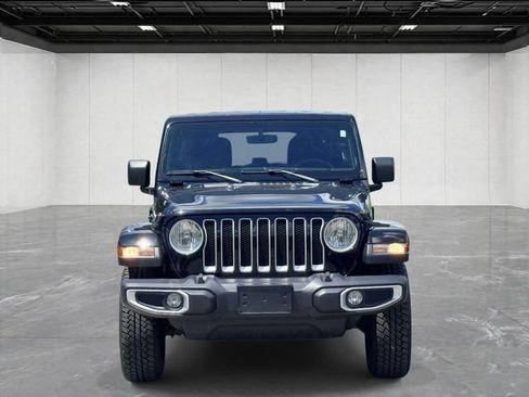 Used 2019 Jeep Wrangler Unlimited Sahara w/ Uconnect 4C Nav & Sound Group AWD/4WD image 2