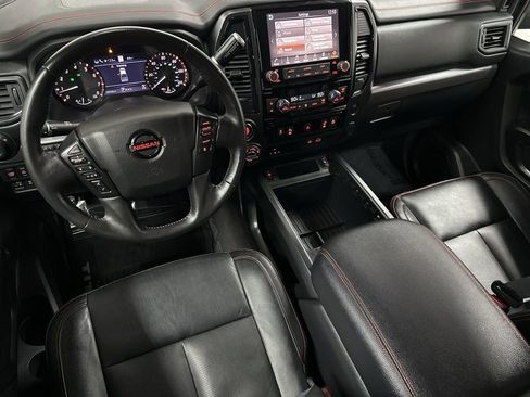 Used 2020 Nissan Titan PRO-4X w/ Pro-4x Convenience Package AWD/4WD image 14