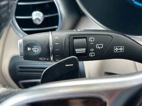 Used 2022 Mercedes-Benz GLC 300 image 25